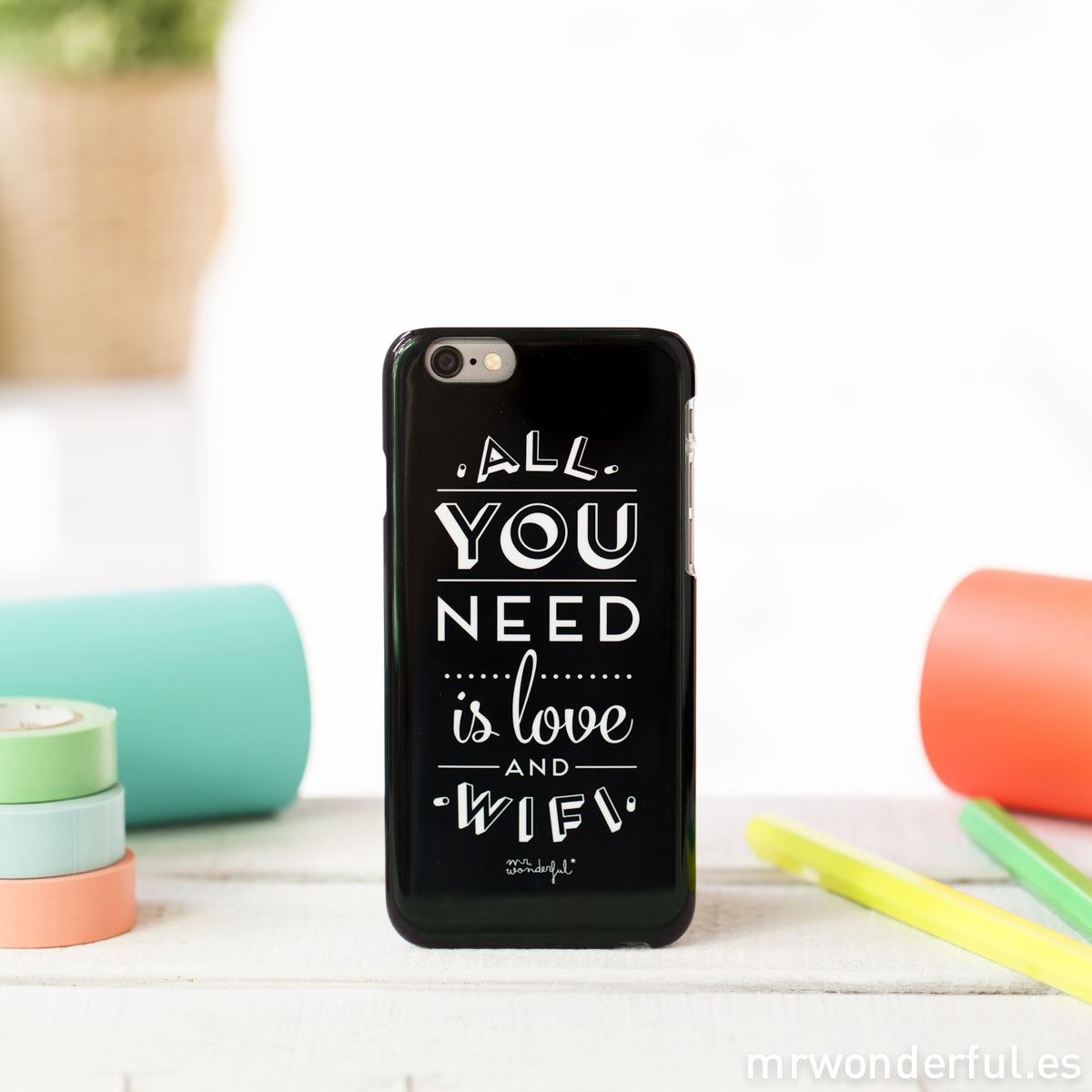 Mr.Wonderful: Carcasa iphone 6 All you need is love and wifi