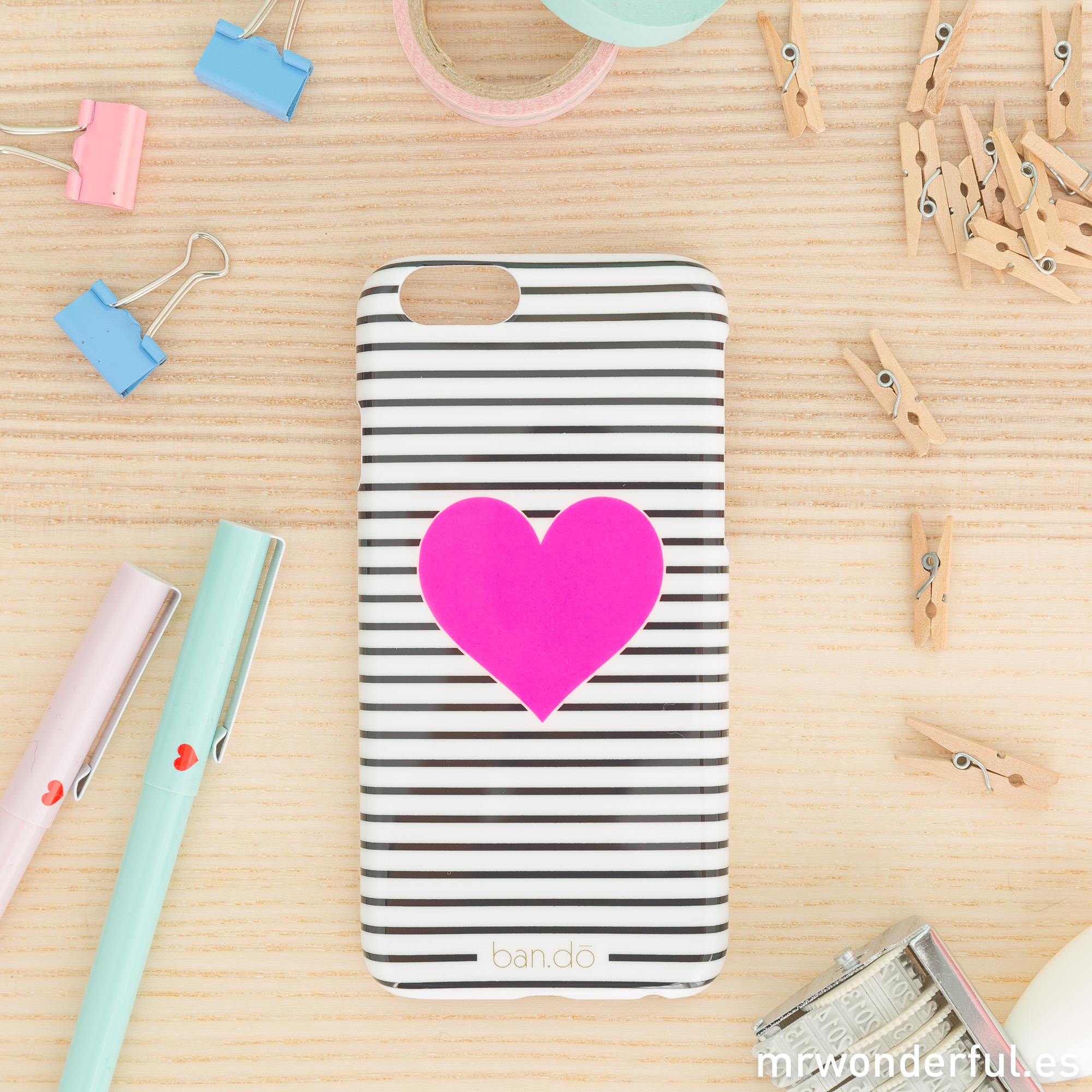 mrwonderful_PRA02801_Carcasa-para-iPhone-6-Heart-stripe-3