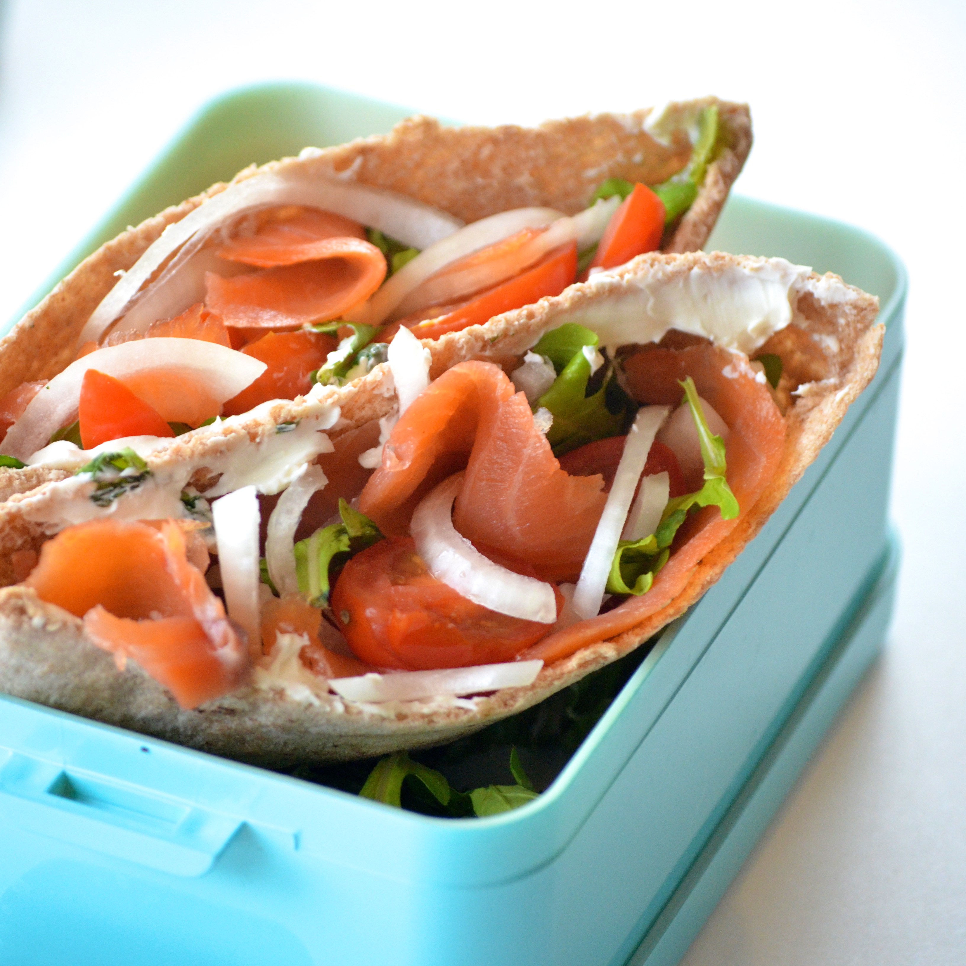 Smoked-Salmon-and-Arugula-Pita-Sandwiches-A-quick-healthy-and-delicious-lunch3