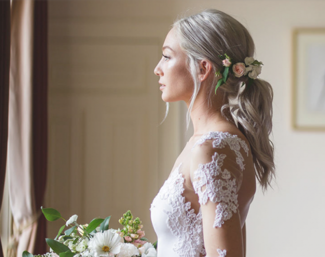 Tendencia peinados de novia 2019 con coleta  Innovias