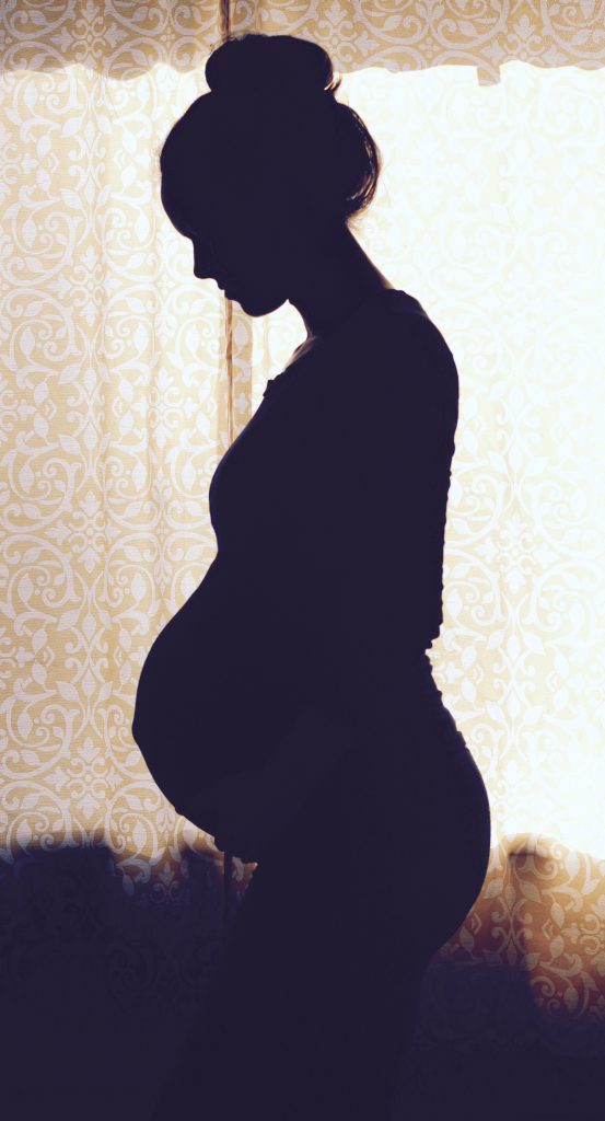 photo artistique de grossesse