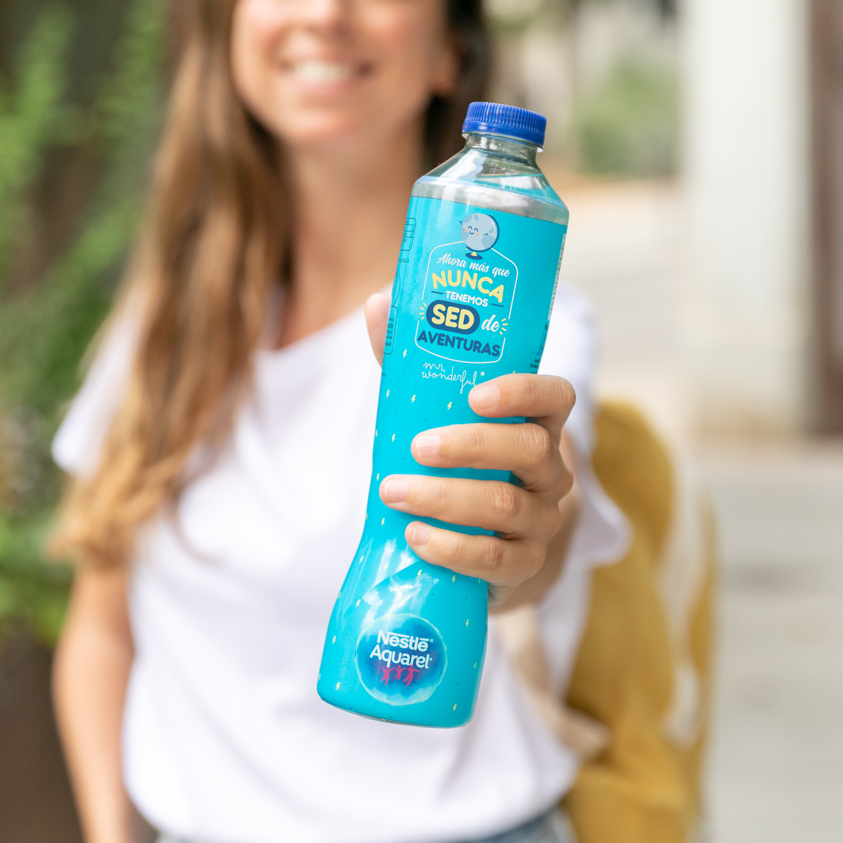 Las botellas de agua Nestlé Aquarel by Mr. Wonderful para hidratarte on the  GO, ¡vuelven con todo su flow! - muymolon